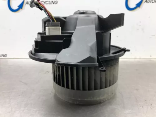 Kachel Ventilatiemotor-7748107