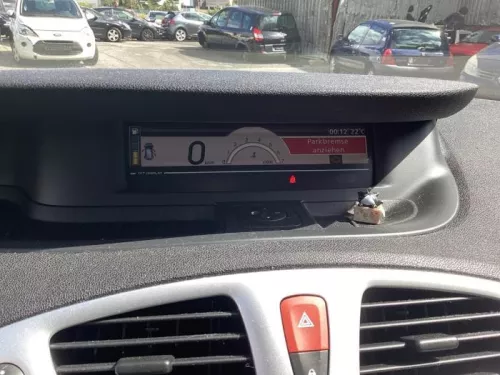 Kilometerteller KM-8224286