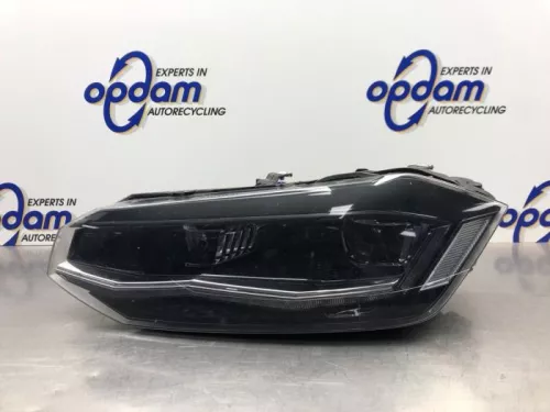 Koplamp links-8231804