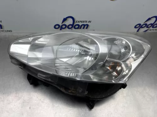 Koplamp links-8242770 (22128474)