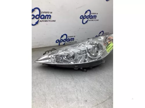 Koplamp links-8242724 (21775802)