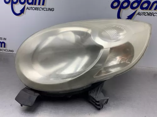 Koplamp links-8261276 (21718879)