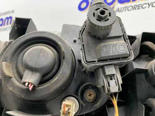 Koplamp rechts-8294567 (22166637)