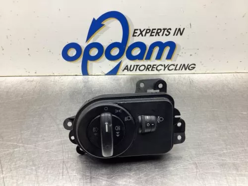 Licht Schakelaar-8104400