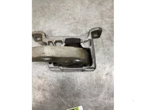 Motorsteun-8146356 (21741560)