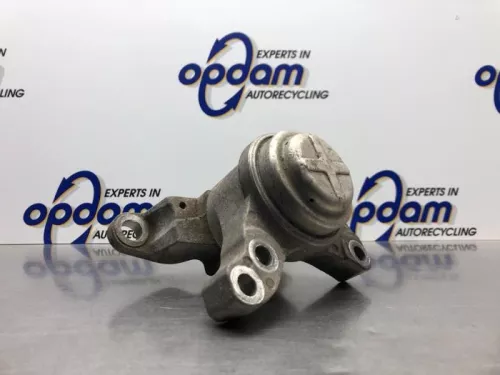 Motorsteun-8209422