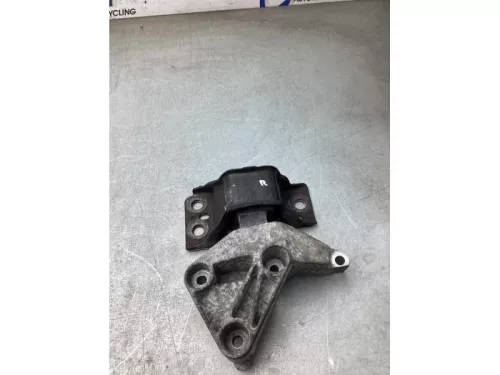 Motorsteun-8260764