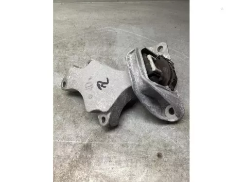 Motorsteun-6616250