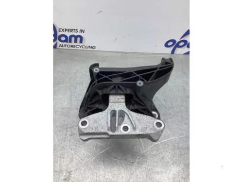 Motorsteun-7936875
