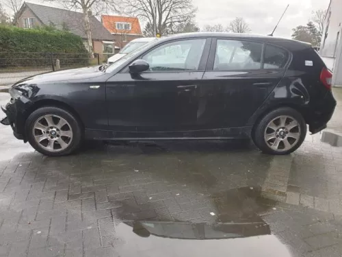 Portier 4Deurs links-voor-7844486 (14376263)