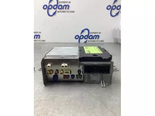 Radio-8186263 (21027233)