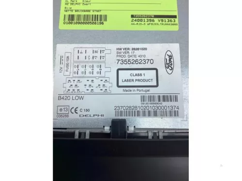 Radio CD Speler-8208380 (21634258)