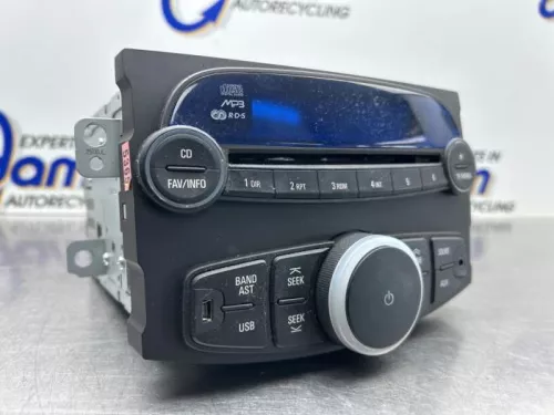 Radio CD Speler-8300918 (22360952)