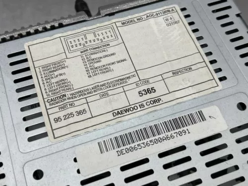 Radio CD Speler-8300918 (22360952)