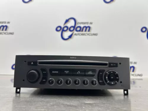 Radio CD Speler-8153044 (21582699)