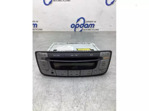Radio CD Speler-8063757 (19980628)