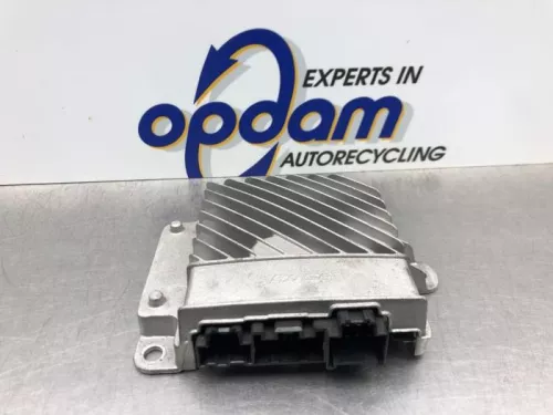 Radio versterker-8044841