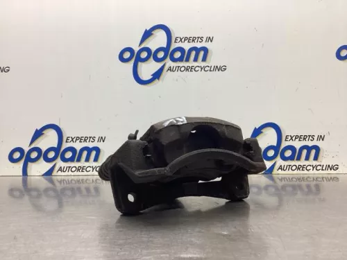 Remklauw (Tang) rechts-voor-8135666 Remklauw (Tang) rechts-voor-8135666