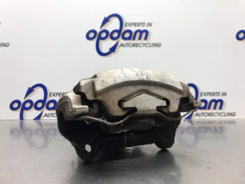 Remklauw (Tang) rechts-voor-8215872