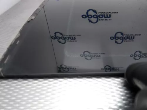 Ruit Laaddeur zijkant-7894310