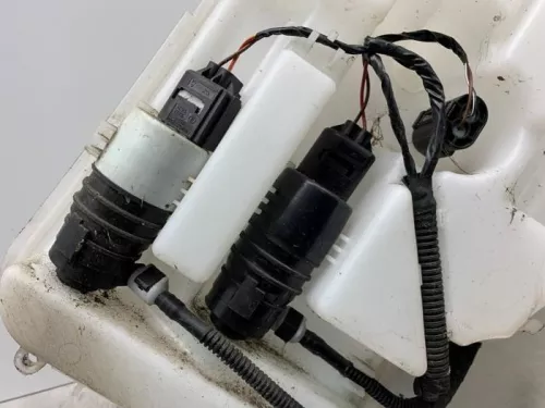 Ruitensproeiertank voor-8169282 (21592518)