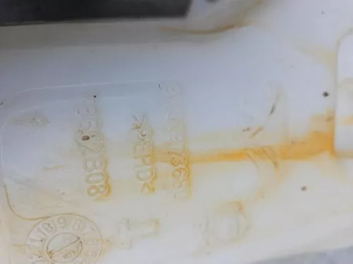 Ruitensproeiertank voor-8079170 (21826023)
