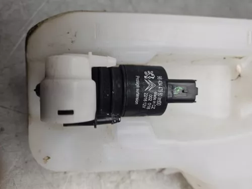 Ruitensproeiertank voor-8079170 (21826023)