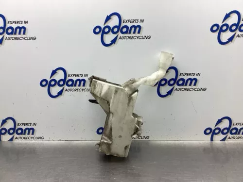 Ruitensproeiertank voor-8121041 Ruitensproeiertank voor-8121041