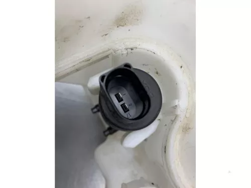 Ruitensproeiertank voor-8151586 (21661526)