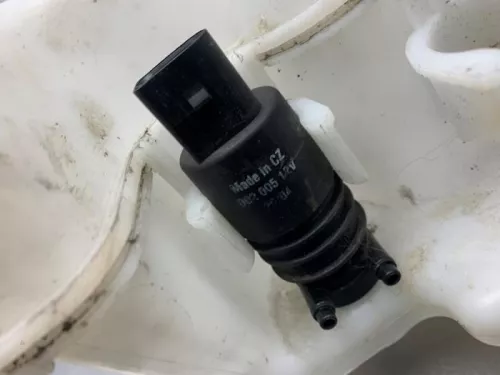 Ruitensproeiertank voor-8151586 (21661526)