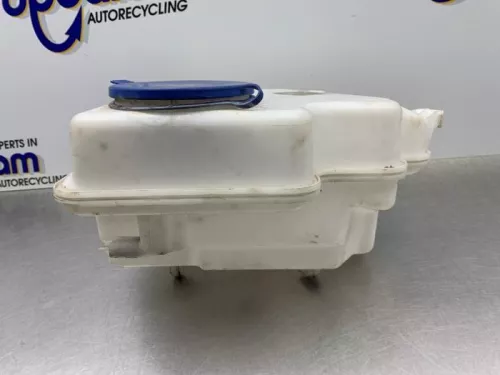 Ruitensproeiertank voor-8151586 (21661526)