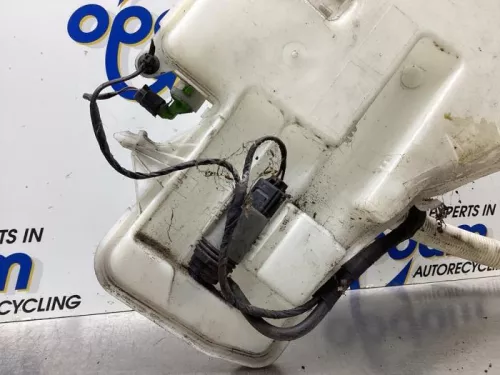 Ruitensproeiertank voor-7589070 (19029260)