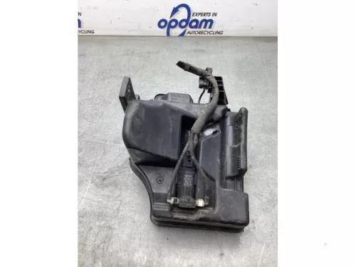 Ruitensproeiertank voor-8259443 (21726908)