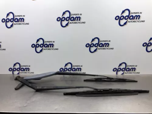 Ruitenwisserarm voor-8177071