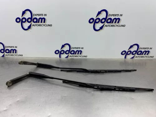 Ruitenwisserarm voor-8281646