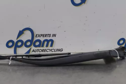 Ruitenwisserarm voor-7587867