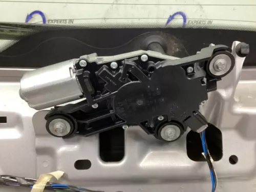 Ruitenwissermotor achter-8192029