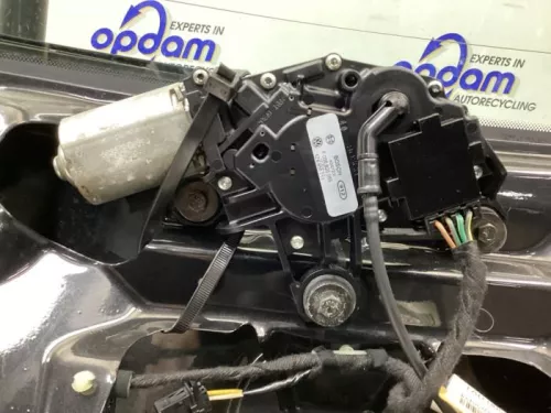 Ruitenwissermotor achter-8249888