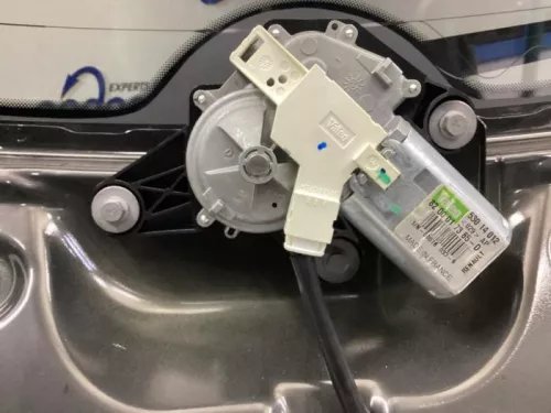 Ruitenwissermotor achter-8189454