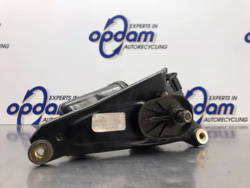 Ruitenwissermotor voor-8221039