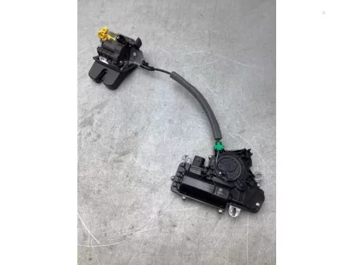 Sluithulpmotor achterklep-8029563