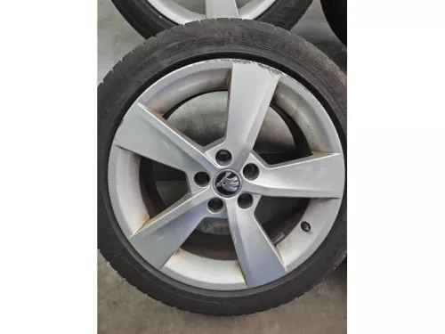 Sportvelgenset + banden-8078770 (22702716)