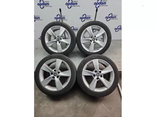Sportvelgenset + banden-8078770 (22702716)
