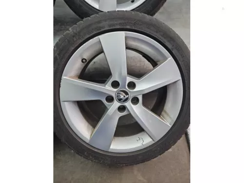 Sportvelgenset + banden-8078770 (22702716)