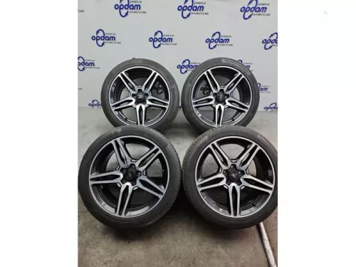 Sportvelgenset + banden-8068977 (22588734)