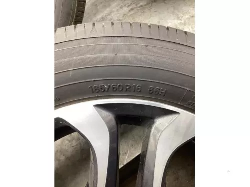 Sportvelgenset + banden-7974996 (21183712)