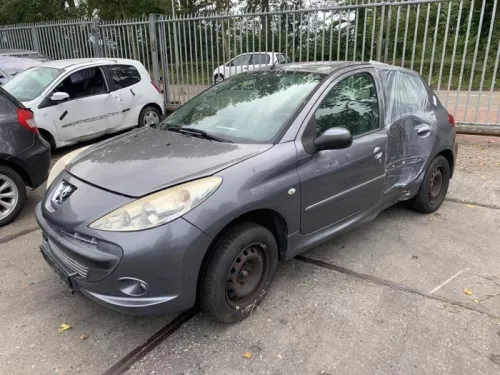 Voorbumper-8214855 (22593164)