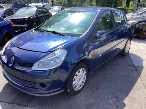 Voorbumper-8174457 (21059058)