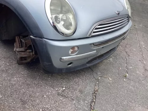 Voorbumper-8205786 (21053061)