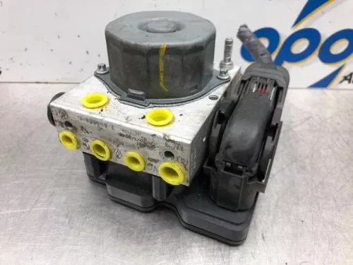 ABS Pomp-7544425